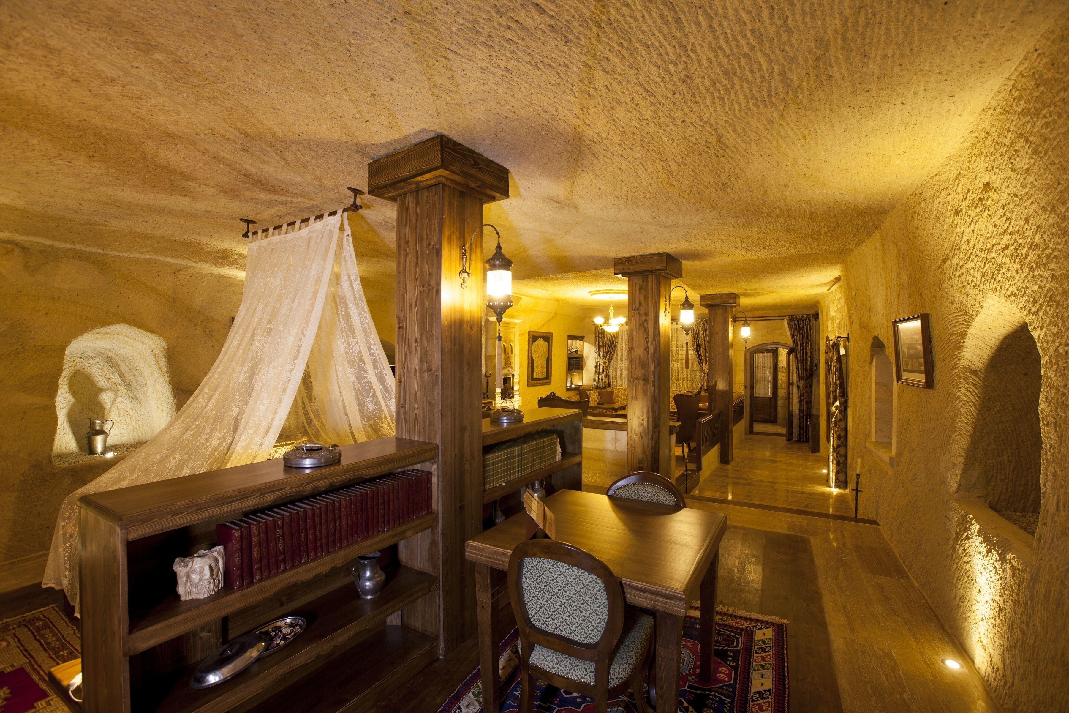 Royal Cave Suite,1717513541:JPEG